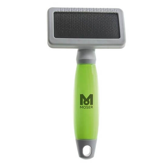 MEDIUM-SIZED SLICKER BRUSH